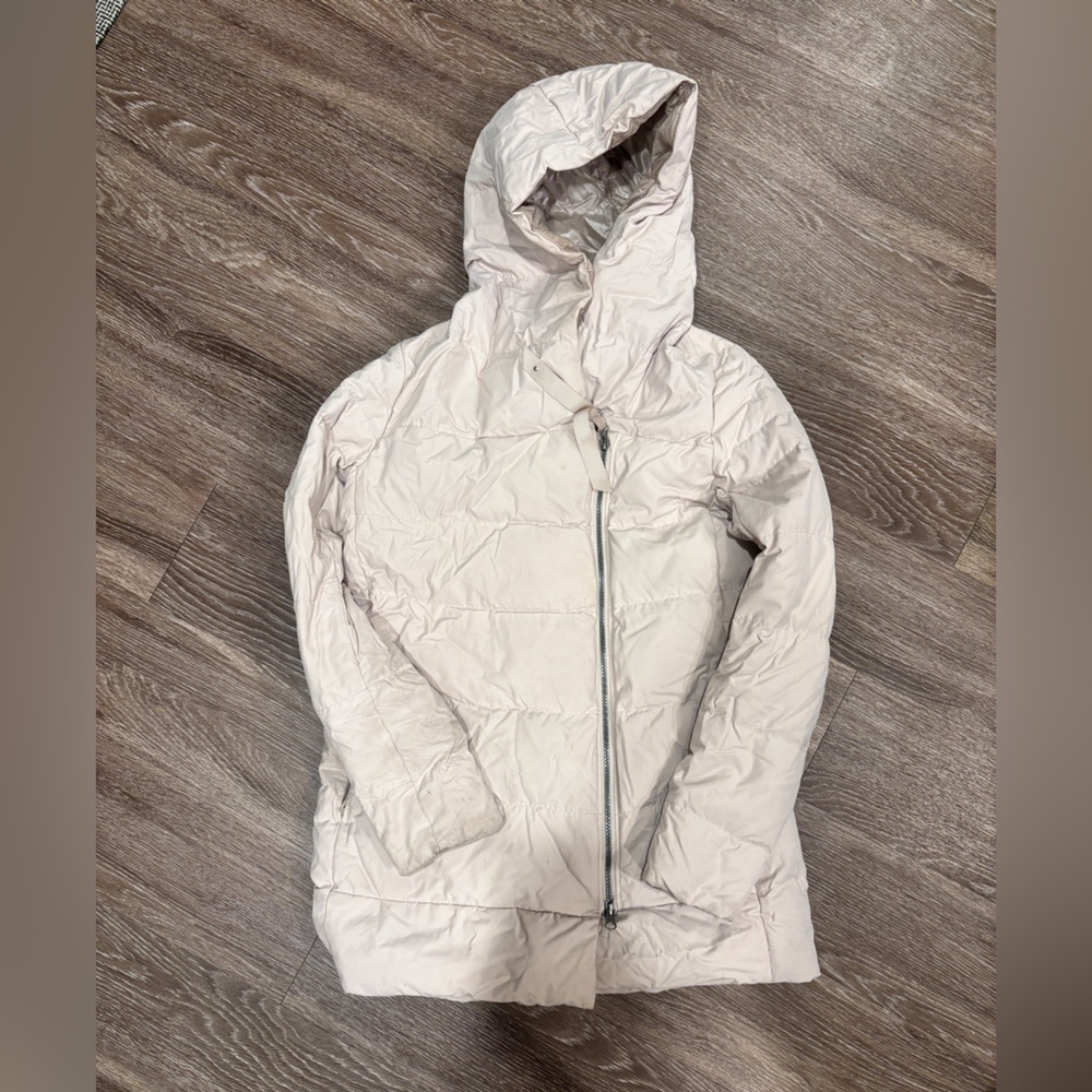 Lululemon Athletica Light Beige Puffer Jacket